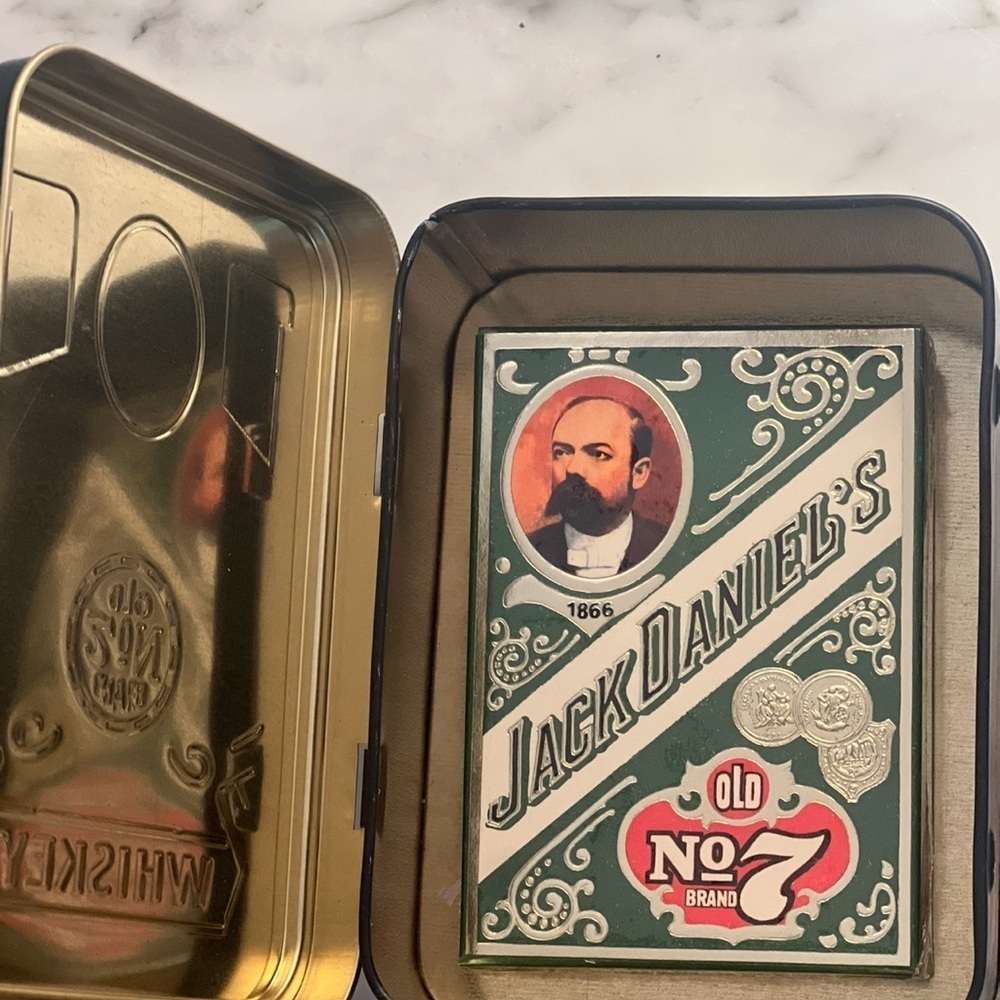 Jack Daniel's Whiskey Tin and Playing Cards New - Picture 5 of 5